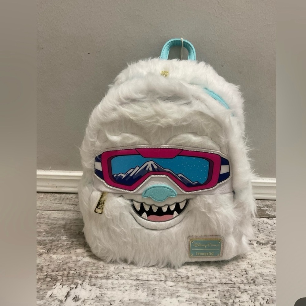 Yeti loungefly